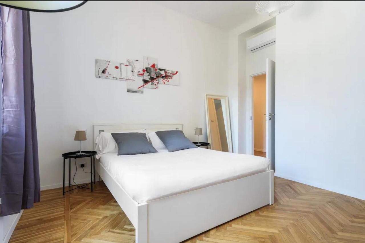 Luxury 4 Bedrooms Apartments Close To Duomo Milão Exterior foto