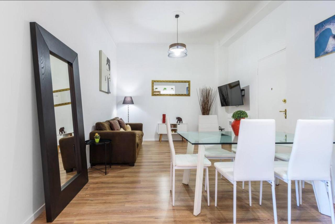 Luxury 4 Bedrooms Apartments Close To Duomo Milão Exterior foto