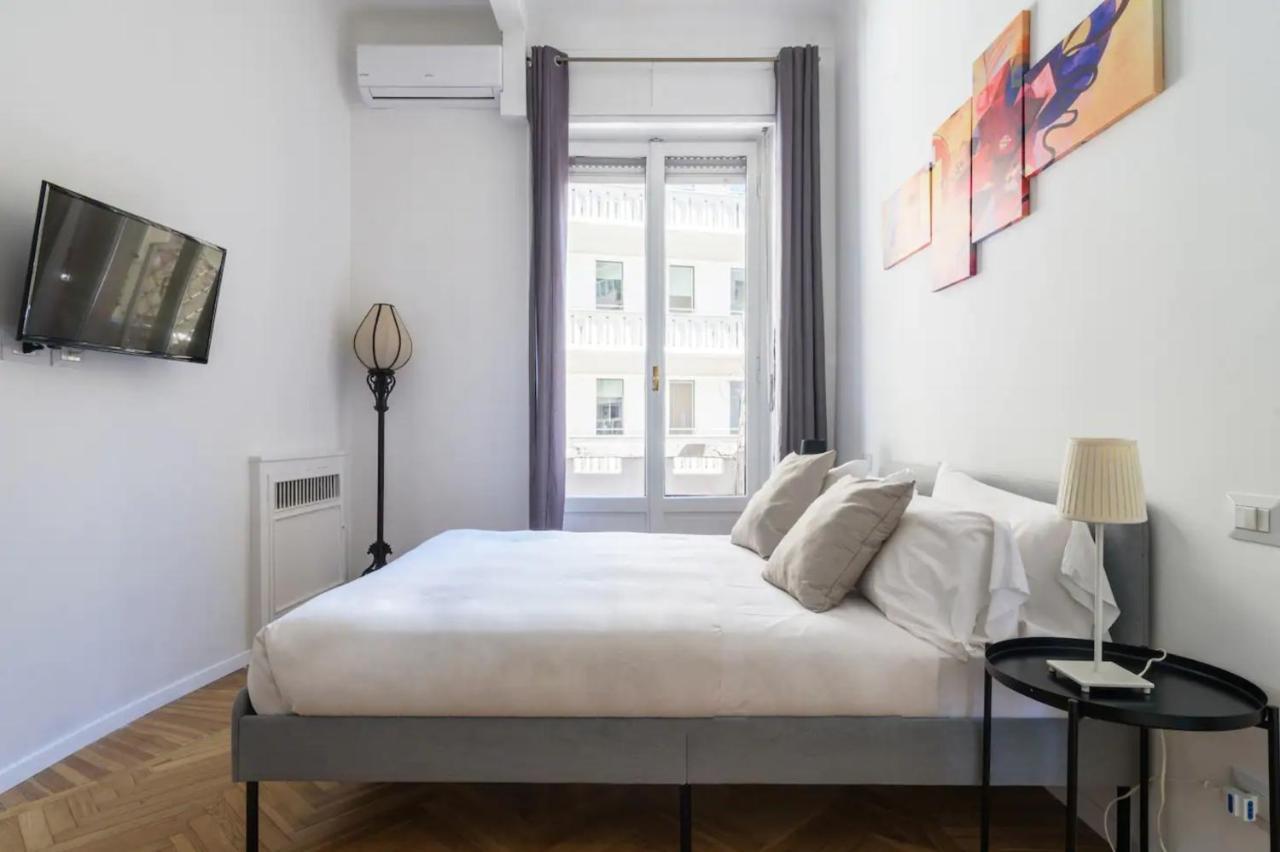 Luxury 4 Bedrooms Apartments Close To Duomo Milão Exterior foto