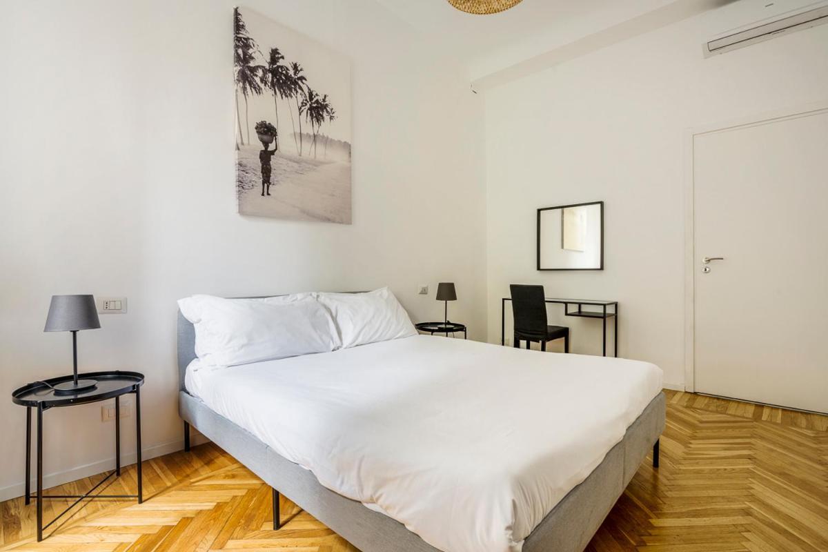 Luxury 4 Bedrooms Apartments Close To Duomo Milão Exterior foto