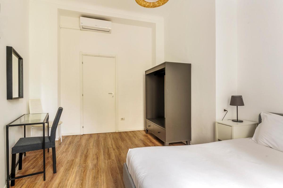 Luxury 4 Bedrooms Apartments Close To Duomo Milão Exterior foto