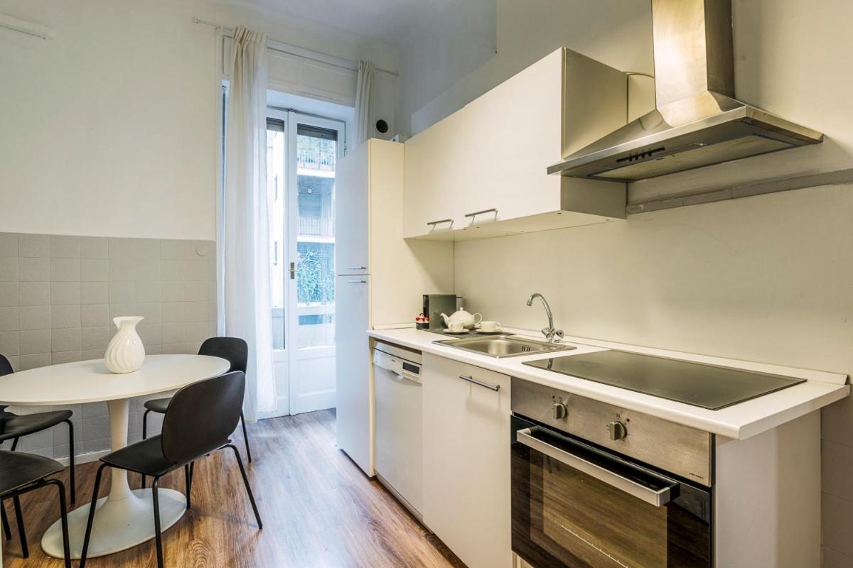 Luxury 4 Bedrooms Apartments Close To Duomo Milão Exterior foto