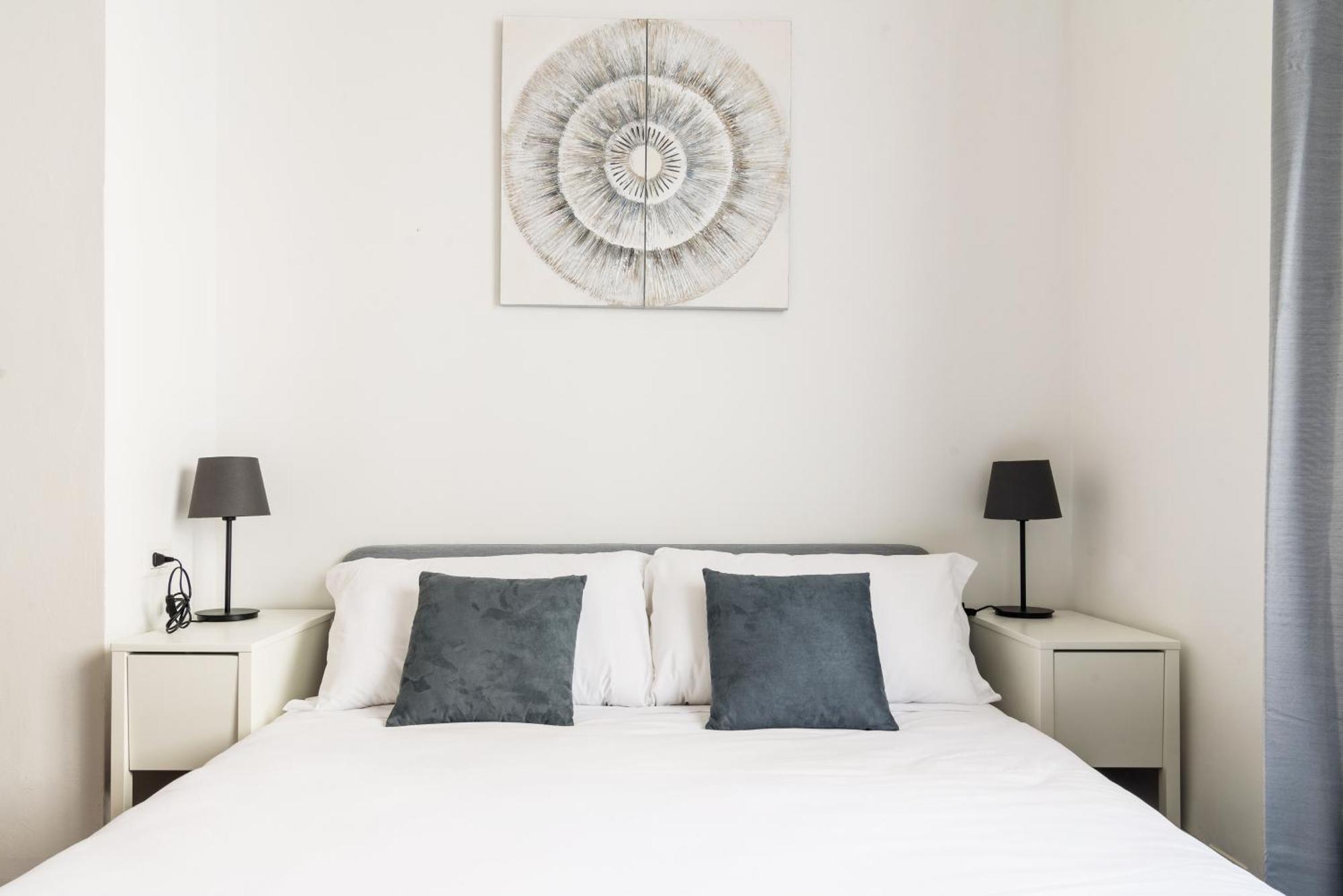 Luxury 4 Bedrooms Apartments Close To Duomo Milão Exterior foto
