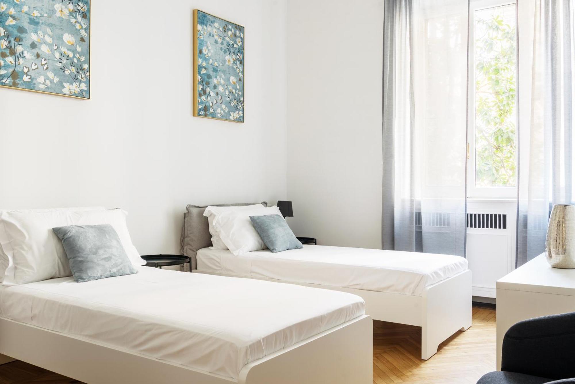 Luxury 4 Bedrooms Apartments Close To Duomo Milão Exterior foto