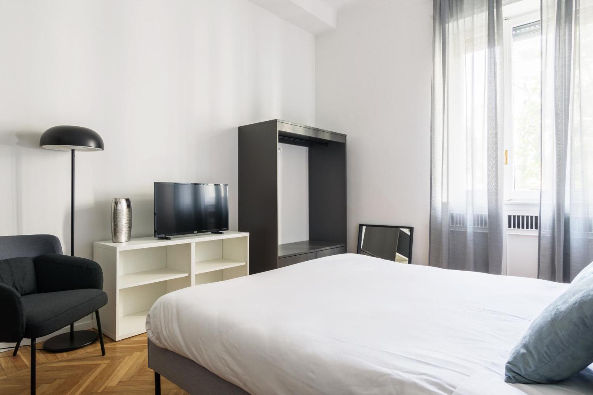 Luxury 4 Bedrooms Apartments Close To Duomo Milão Exterior foto